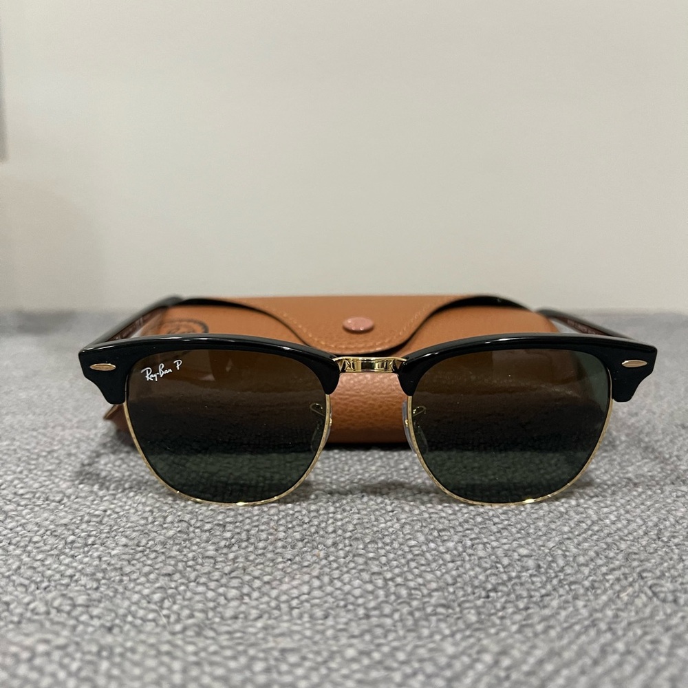Ray-Ban Clubmaster Black and Gold polarized Sunglasses with Tan Case
